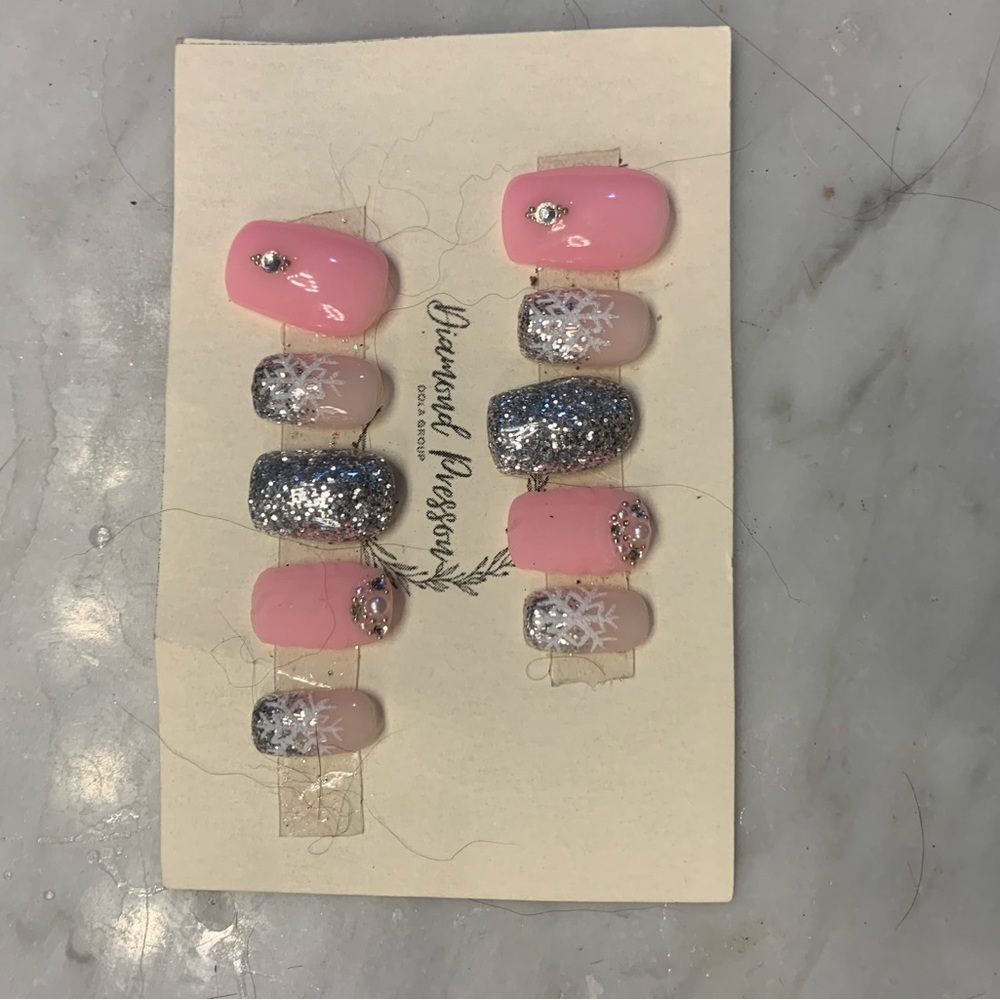 Winter nails press ons